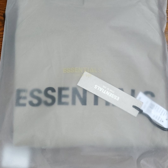 FEAR OF GOD ESSENTIALS 3D Silicon Applique Pullove - Picture 3 of 3